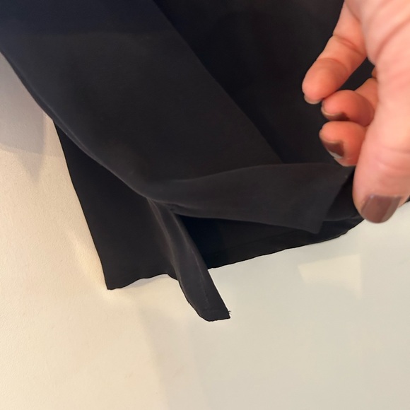 L'AGENCE Womens Size 10 Black Embellished Sequined Silk 3/4 Sleeve Top - Picture 3 of 9